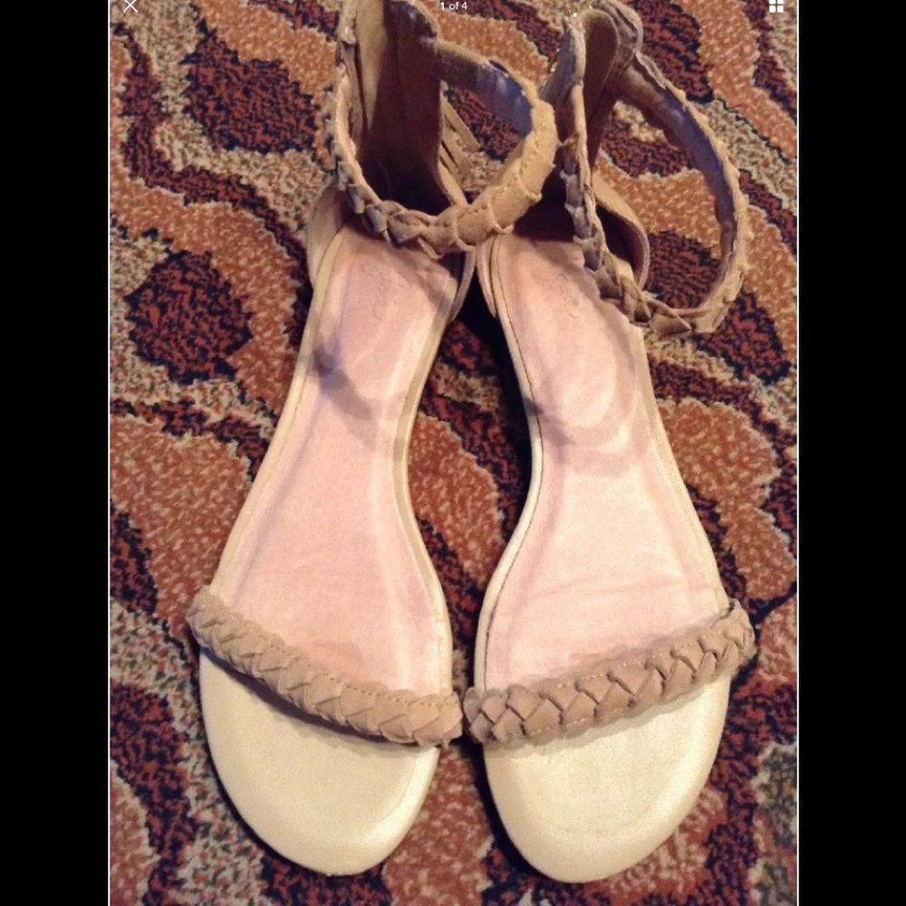 Joie sandals 8